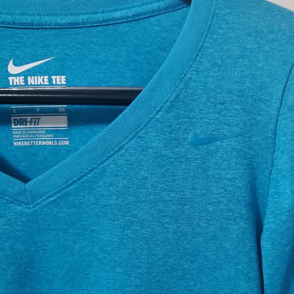 Nike V-Neck Tee - Picture 2 of 4